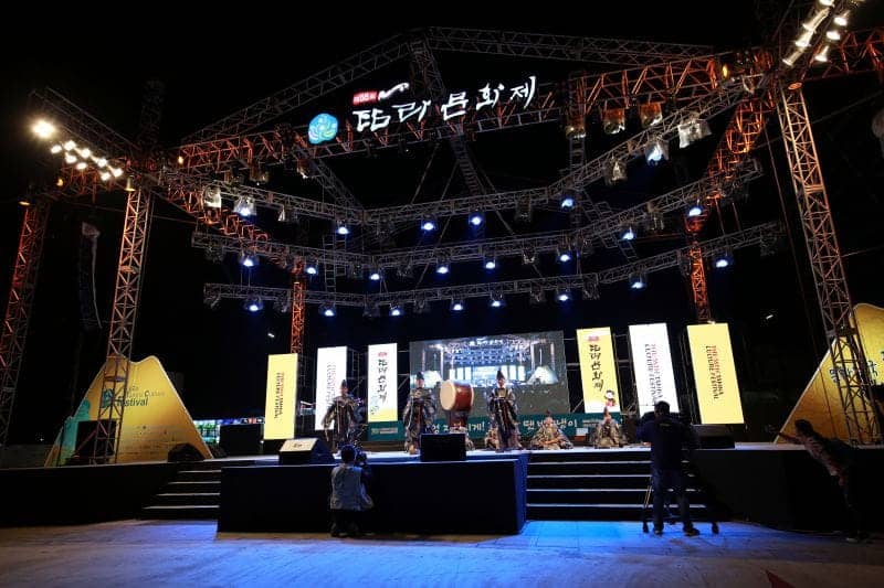 奈良葛城楽所雅遊会 雅楽 海外公演の様子